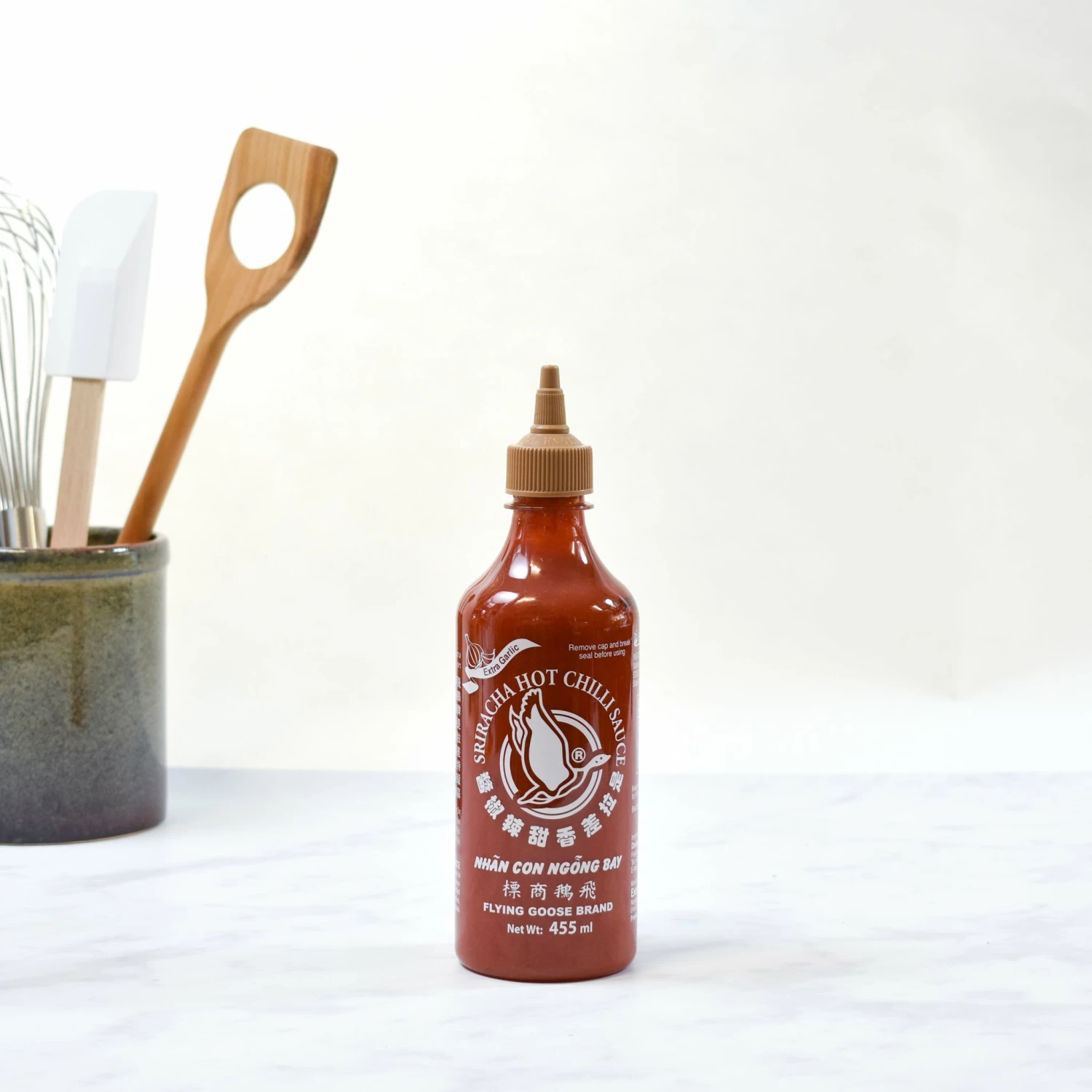 Ingredients Flying Goose Sriracha - Extra Garlic 455ml 5 Ingredients Flying Goose Sriracha - Extra Garlic 455ml