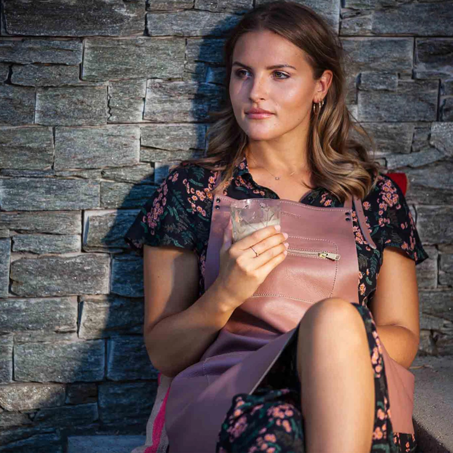 Dutchdeluxes Leather Zipper Apron In Classic Black 8 Dutchdeluxes Leather Zipper Apron In Classic Black